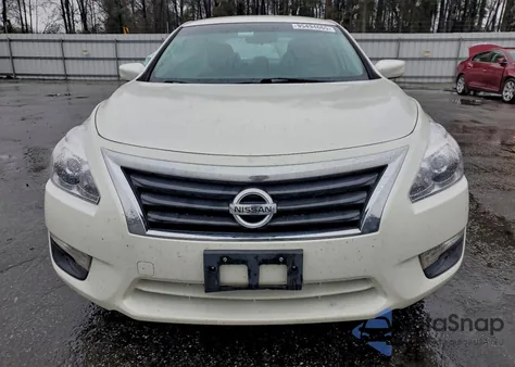 2015 Nissan Altima 2.5 z USA, uszkodzony, nr VIN 1N4AL3AP1FC583801